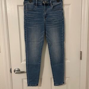 American Eagle Hi-Rise Jeggings, size 10 women’s blue jeans. Next level stretch